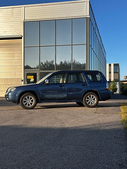 Subaru Forester 2 of 15