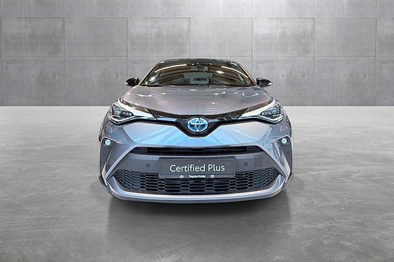 Toyota C-HR 8 of 28