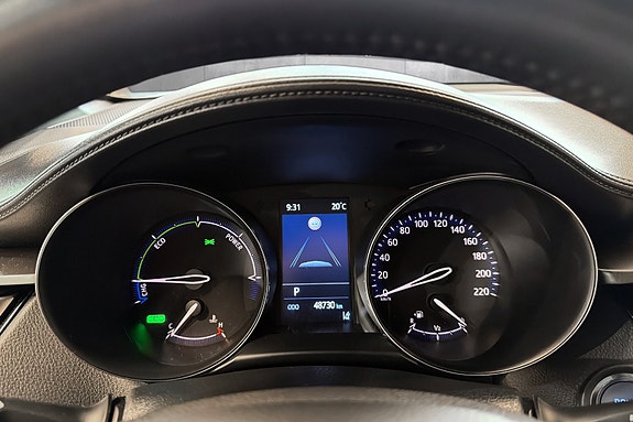 Toyota C-HR 15 of 28