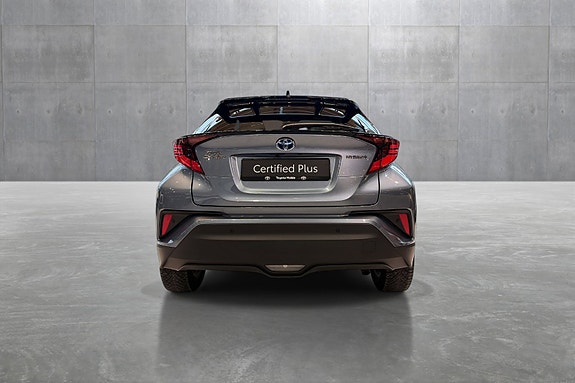 Toyota C-HR 4 of 28