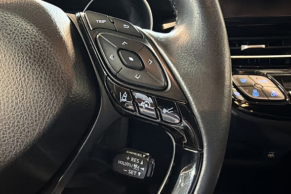 Toyota C-HR 22 of 28
