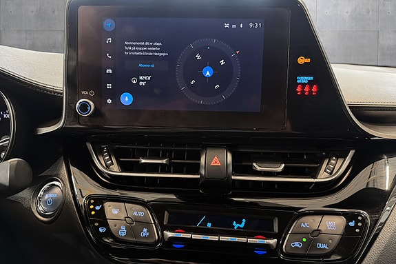 Toyota C-HR 17 of 28