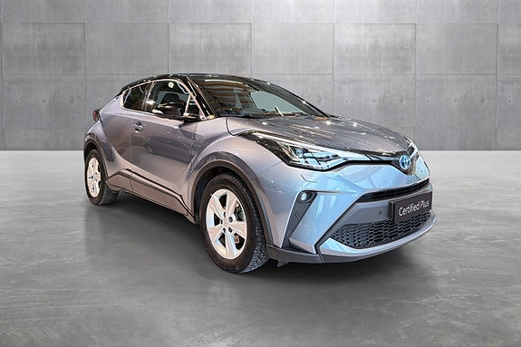 Toyota C-HR 7 of 28