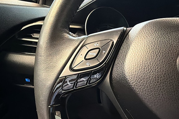 Toyota C-HR 23 of 28