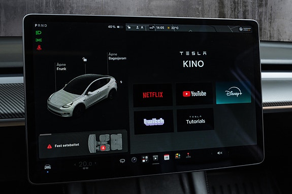 Tesla Model Y 22 of 30