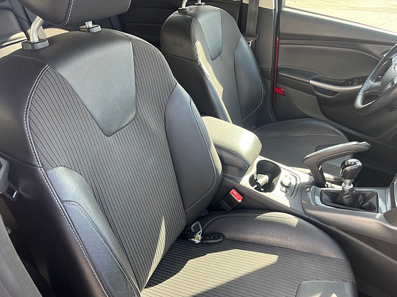 Ford Focus 23 of 30