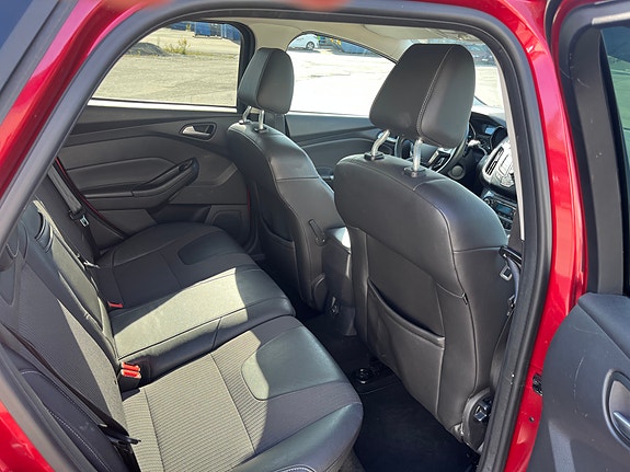 Ford Focus 21 of 30
