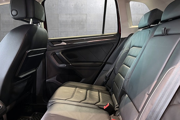 Volkswagen Tiguan 16 of 25