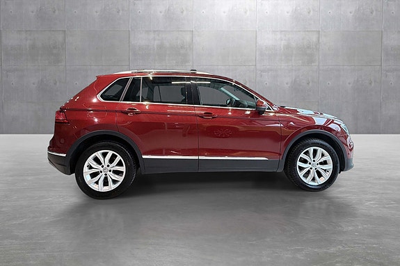Volkswagen Tiguan 6 of 25