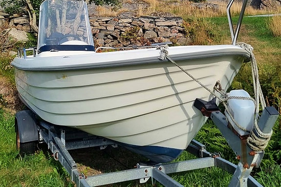 Uttern A56 m/Evinrude 75 hk E-TEC og henger – svært lite brukt. 2 of 9