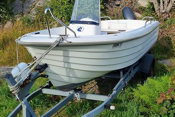 Uttern A56 m/Evinrude 75 hk E-TEC og henger – svært lite brukt. 3 of 9