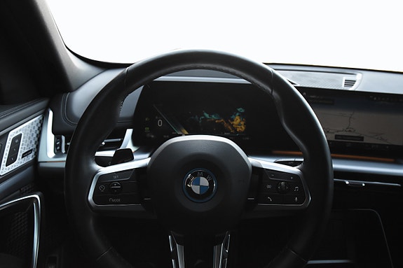 BMW iX1 24 of 30