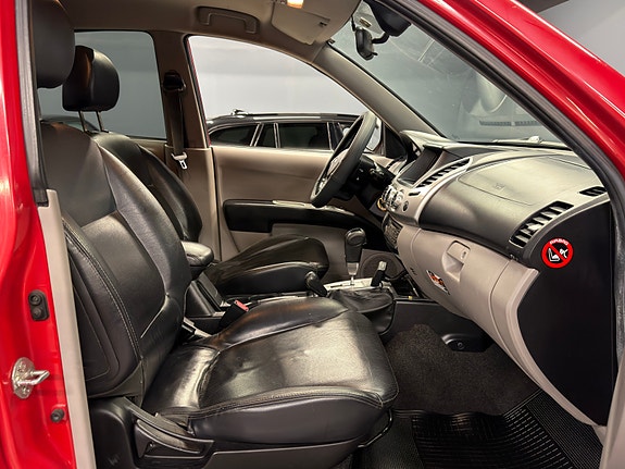 Mitsubishi L200 16 of 23