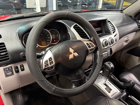 Mitsubishi L200 11 of 23