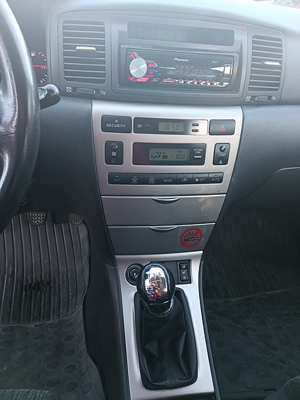 Toyota Corolla 16 of 16