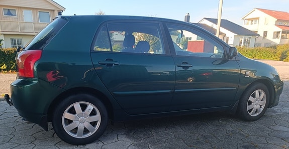 Toyota Corolla 5 of 16