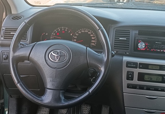 Toyota Corolla 12 of 16