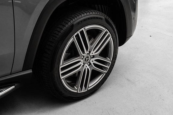 Mercedes-Benz GLS400 d 10 of 30
