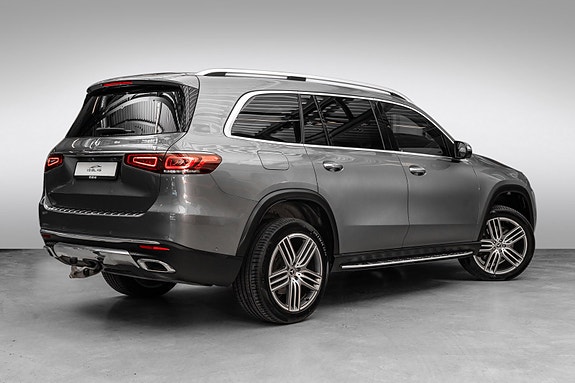 Mercedes-Benz GLS400 d 2 of 30