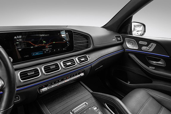 Mercedes-Benz GLS400 d 13 of 30