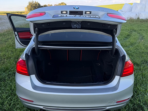 BMW 335i 21 of 21