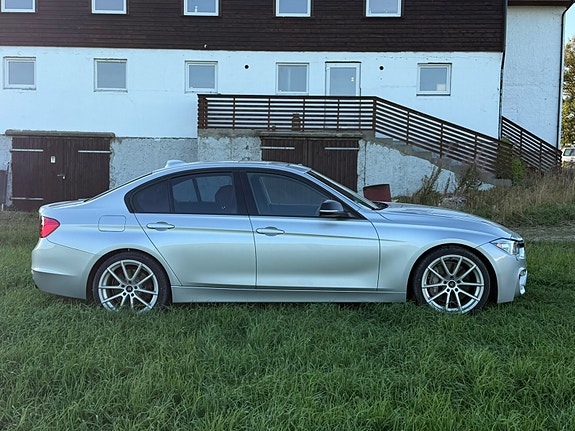 BMW 335i 6 of 21