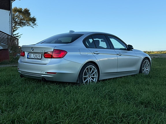 BMW 335i 7 of 21