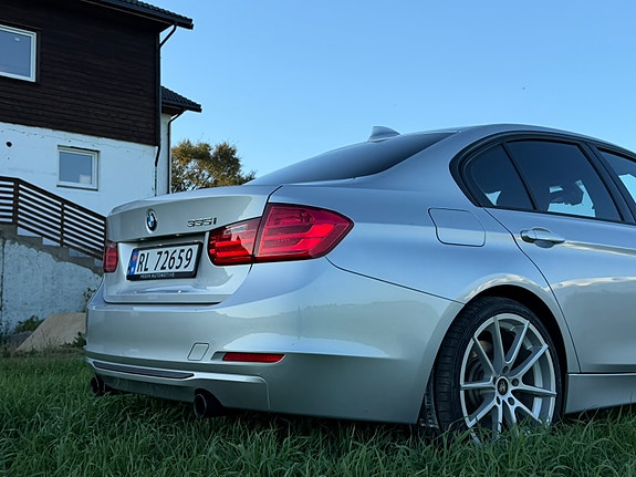 BMW 335i 11 of 21