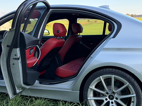 BMW 335i 15 of 21