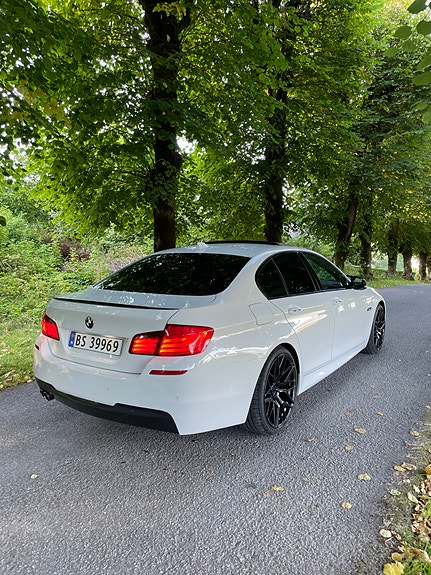 BMW 520d 4 of 23