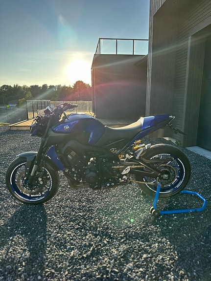 Yamaha MT-09 7 of 15