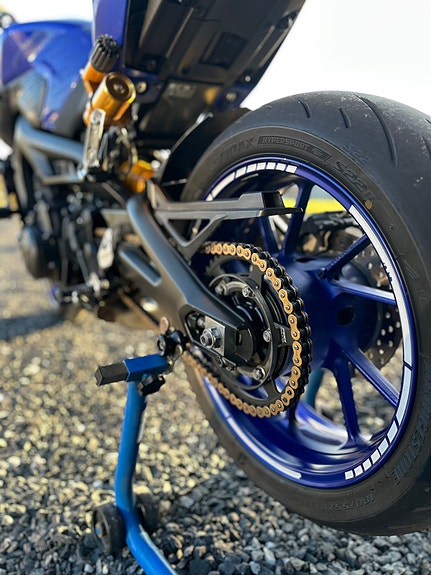 Yamaha MT-09 11 of 15