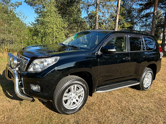Toyota Land Cruiser 4 of 30