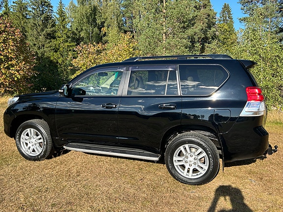 Toyota Land Cruiser 11 of 30