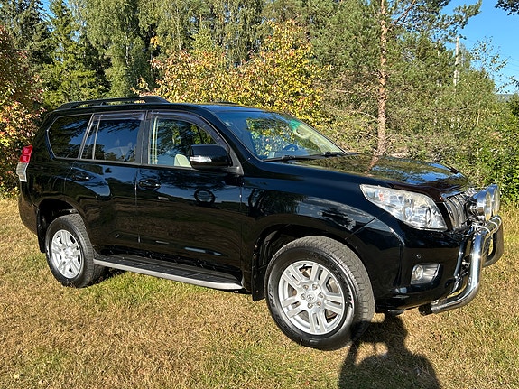 Toyota Land Cruiser 26 of 30