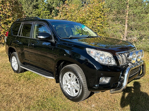 Toyota Land Cruiser 27 of 30