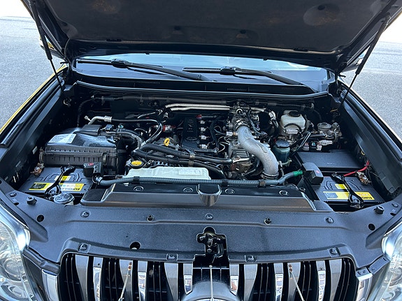 Toyota Land Cruiser 29 of 30