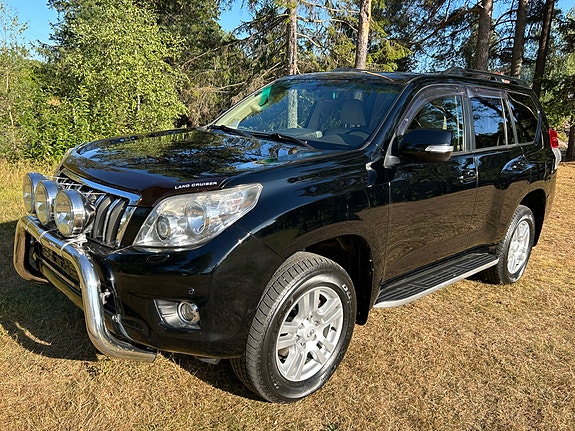 Toyota Land Cruiser 3 of 30