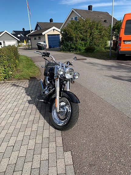 Harley-Davidson FLSTF Fat Boy 3 of 7