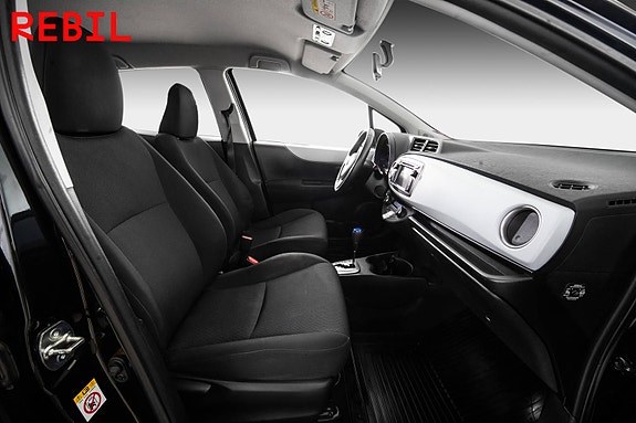 Toyota Yaris 17 of 19