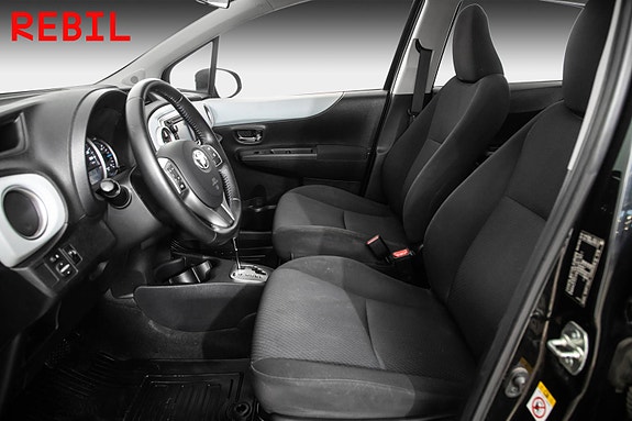 Toyota Yaris 8 of 19