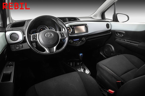 Toyota Yaris 9 of 19