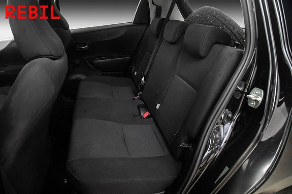 Toyota Yaris 10 of 19