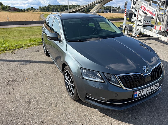 Skoda Octavia 2 of 30