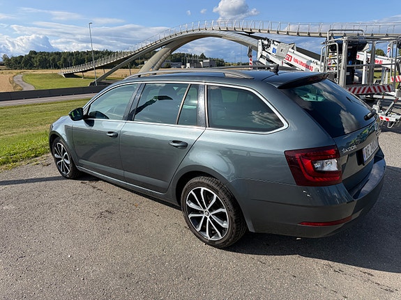 Skoda Octavia 4 of 30