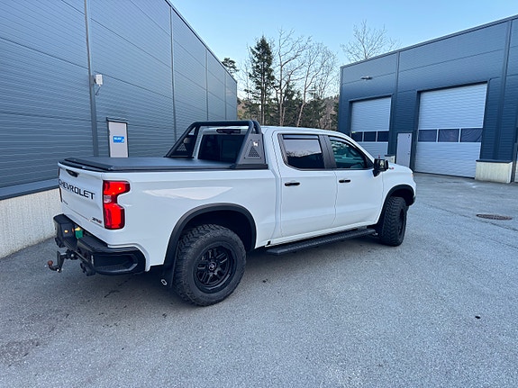 Chevrolet Silverado 1500 8 of 30