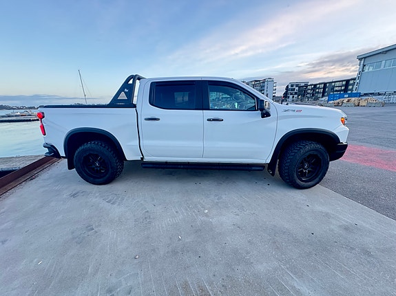Chevrolet Silverado 1500 3 of 30