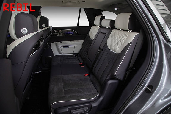 Hongqi E-HS9 17 of 30