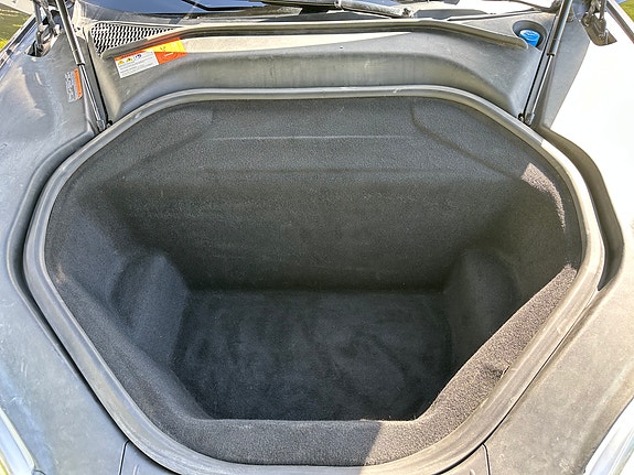 Tesla Model S 18 of 28