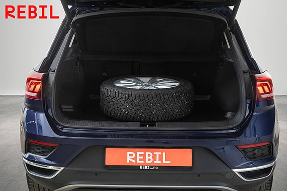 Volkswagen T-Roc 23 of 26
